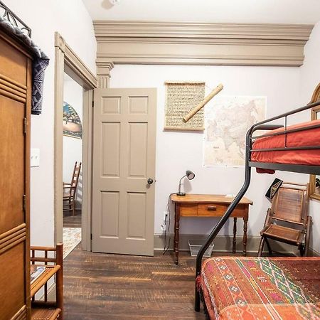 Cozy Hideaway In The Heart Of Lancaster Apartment Luaran gambar