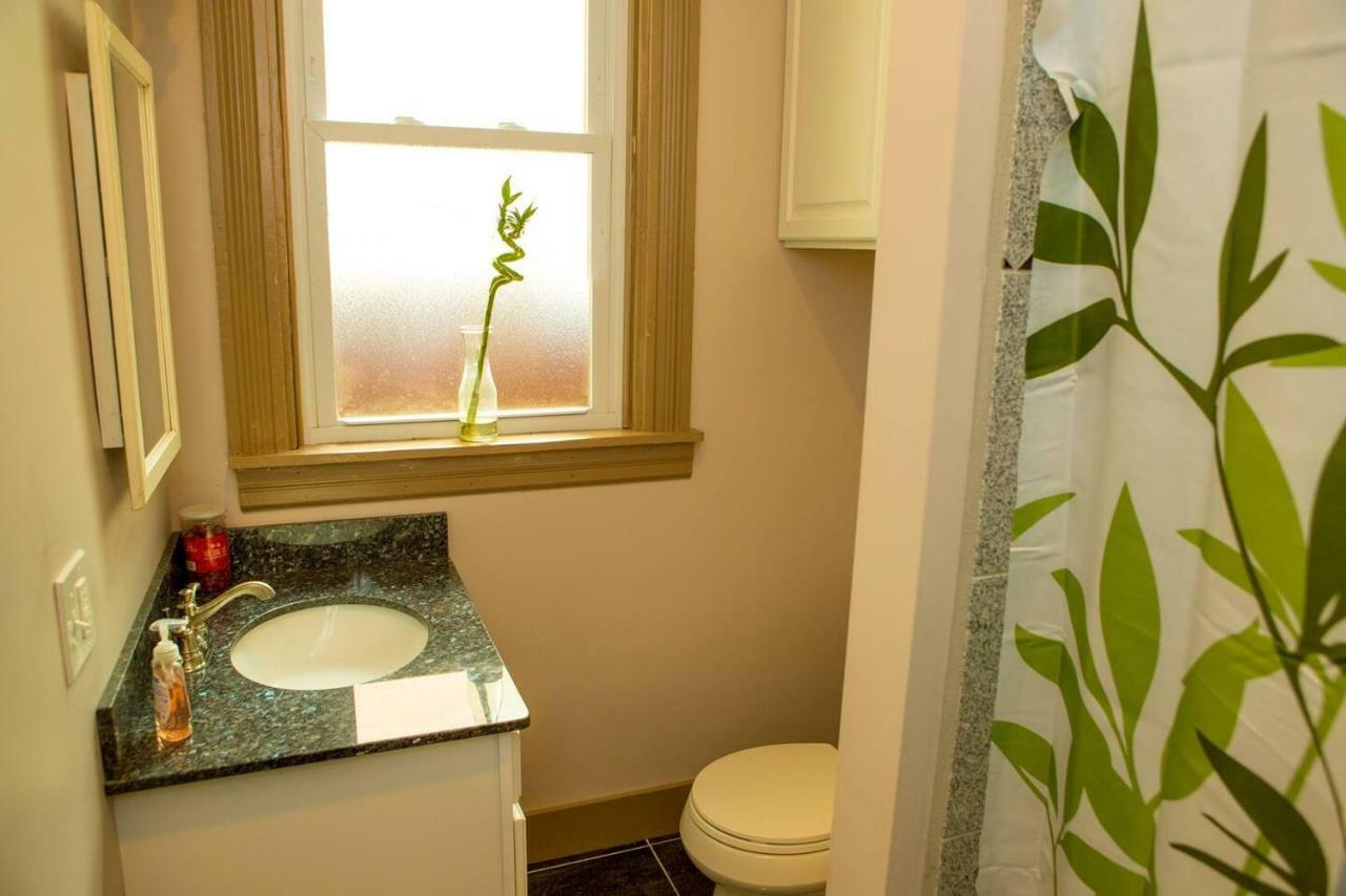 Cozy Hideaway In The Heart Of Lancaster Apartment Luaran gambar